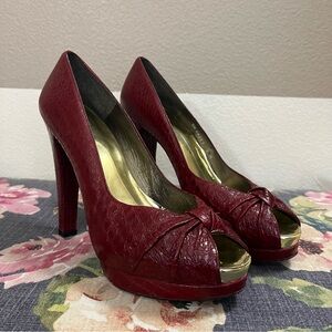 Stuart Weitzman Peep toe Platform heels size 8M